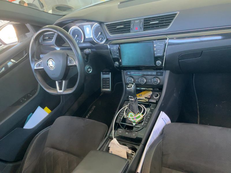 Skoda Superb 2.0 TDI SportLine 4x4 2017 – снимка 18