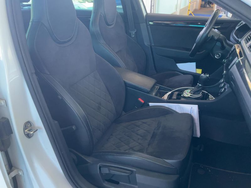 Skoda Superb 2.0 TDI SportLine 4x4 2017 – снимка 17