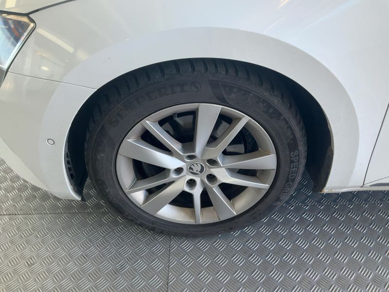 Skoda Superb 2.0 TDI SportLine 4x4 2017 – снимка 3
