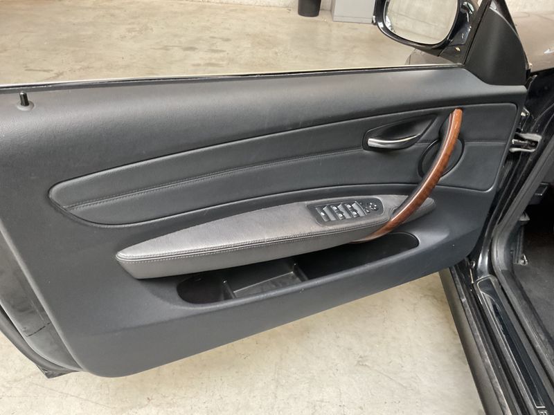 BMW 1er 120d 2010 – снимка 26