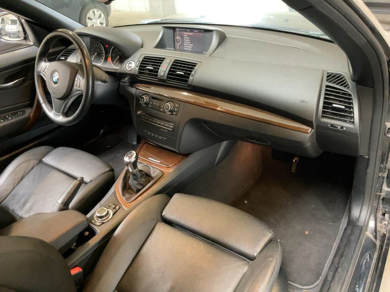 BMW 1er 120d 2010 – снимка 17