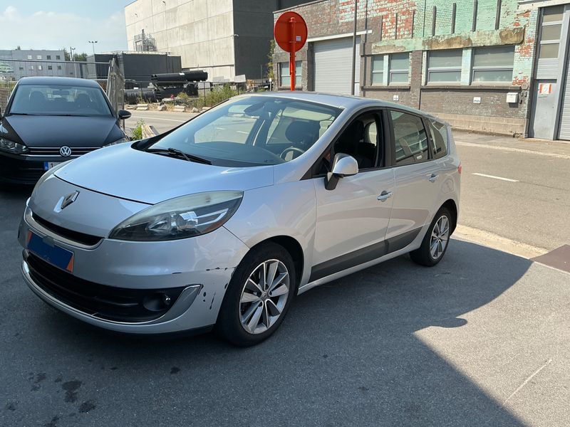 Renault Grand Scenic 1.5 dCi Expression 2013 – снимка 1