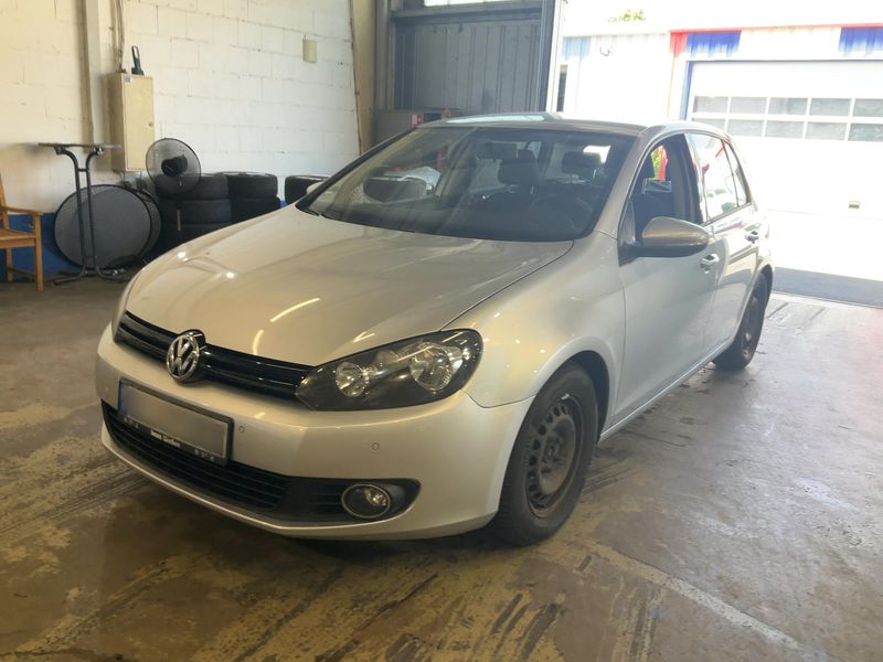 Volkswagen Golf VI 1.6 TDI Trendline BlueMotion Tech 2011