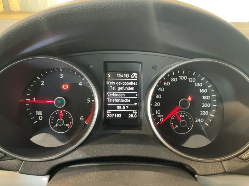 Volkswagen Golf VI 1.6 TDI Trendline BlueMotion Tech 2011 – снимка 13