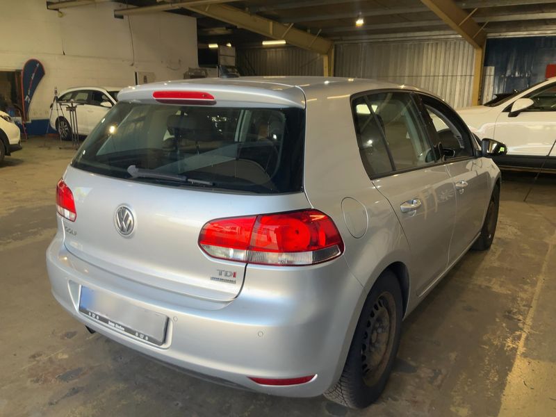 Volkswagen Golf VI 1.6 TDI Trendline BlueMotion Tech 2011 – снимка 6