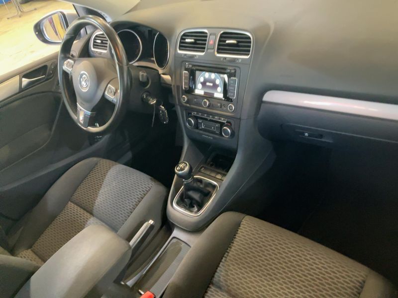 Volkswagen Golf VI 1.6 TDI Trendline BlueMotion Tech 2011 – снимка 12
