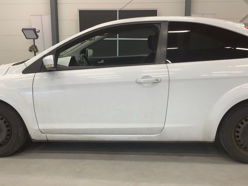 Ford Focus 2.0 TDCi Style 2009 – снимка 4