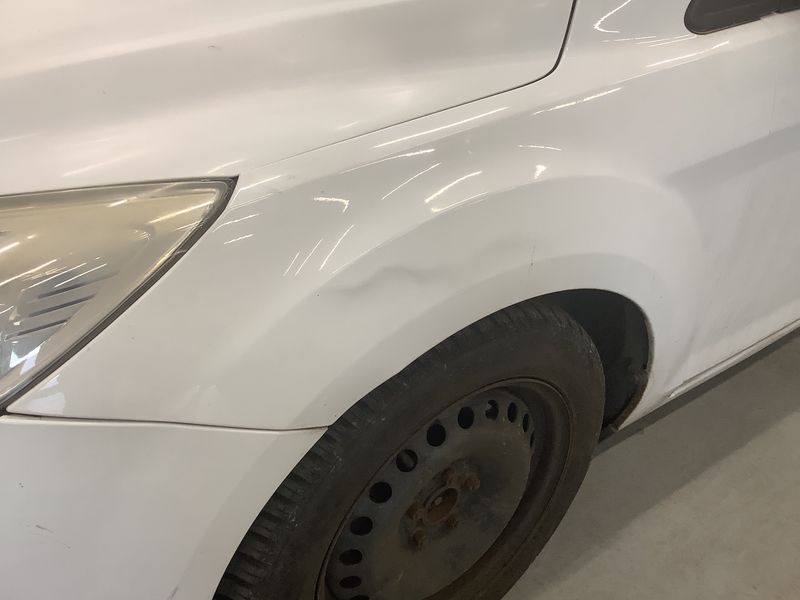 Ford Focus 2.0 TDCi Style 2009 – снимка 36
