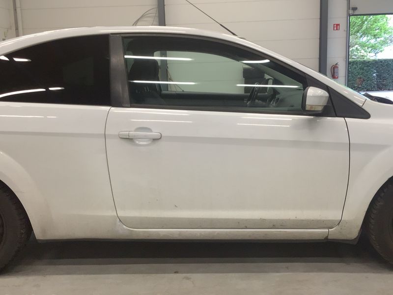 Ford Focus 2.0 TDCi Style 2009 – снимка 10