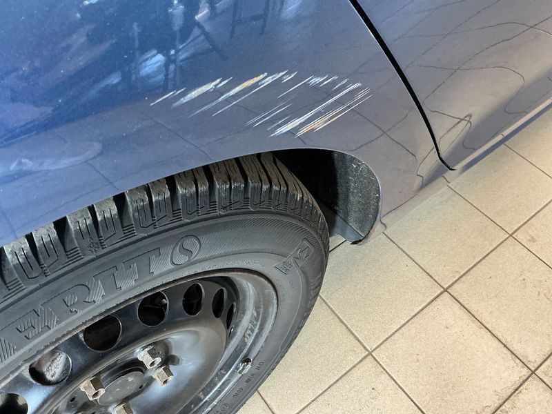 Volkswagen Golf VII 1.2 TSI Trendline BlueMotion Tech 2014 – снимка 25