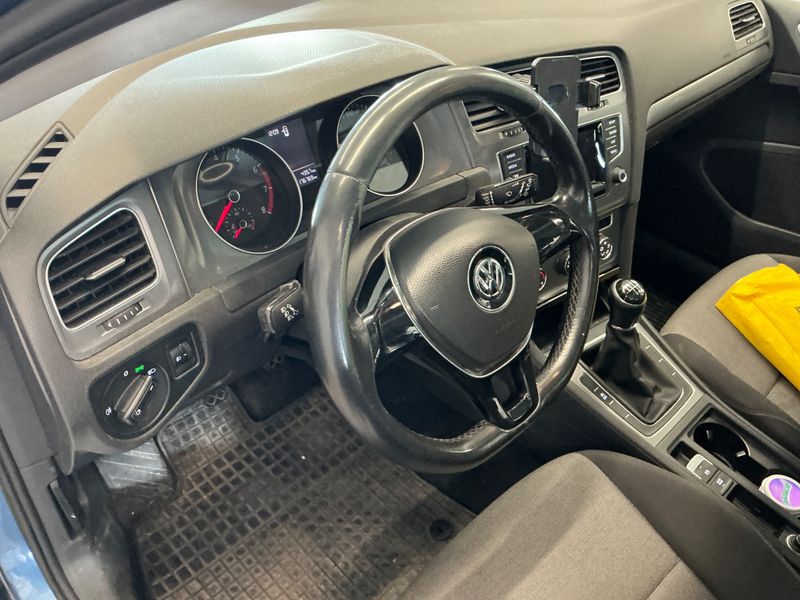 Volkswagen Golf VII 1.2 TSI Trendline BlueMotion Tech 2014 – снимка 39
