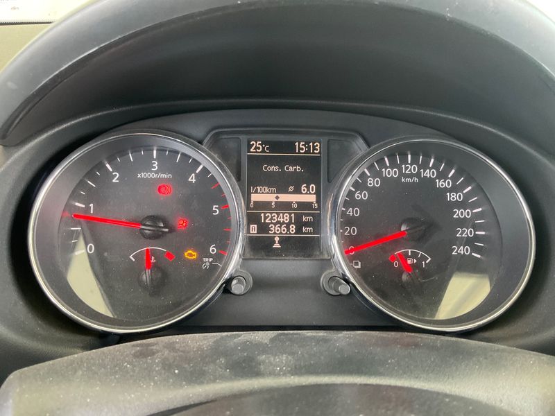 Nissan Qashqai 1.5 Turbodiesel Acenta 2011 – снимка 28