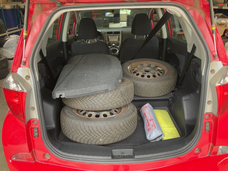 Toyota Verso-S 1.33 Dual VVT-i Life 2011 – снимка 16