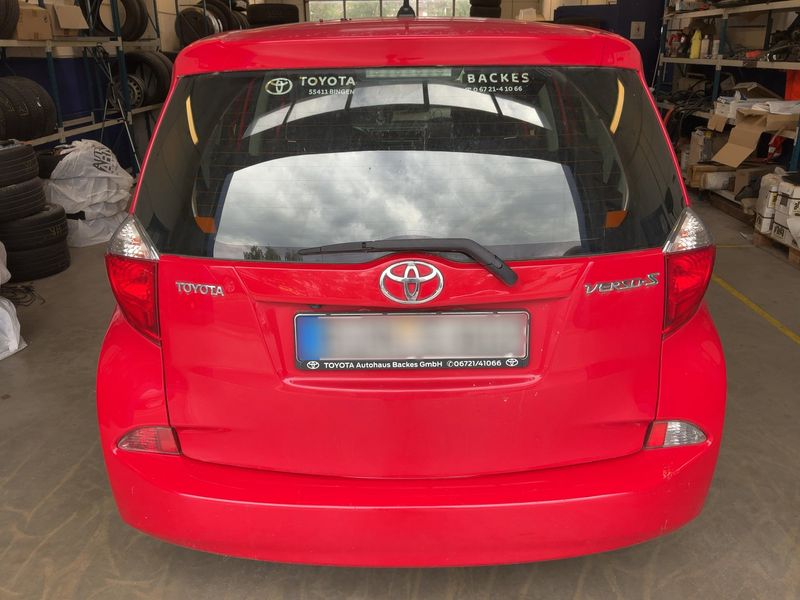 Toyota Verso-S 1.33 Dual VVT-i Life 2011 – снимка 7