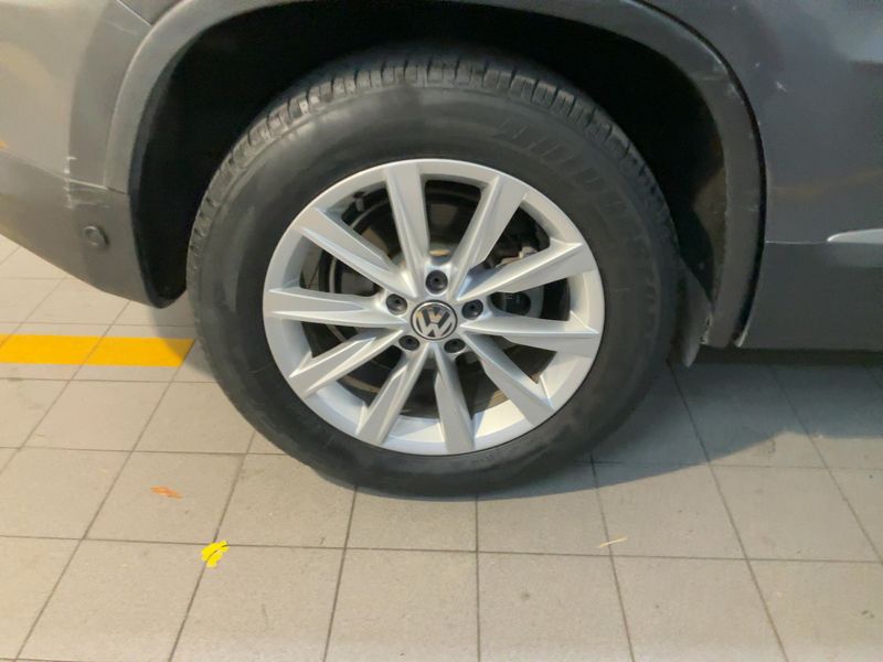 Volkswagen Tiguan 2.0 TDI Sport & Style BlueMotion Tech 2015 – снимка 9