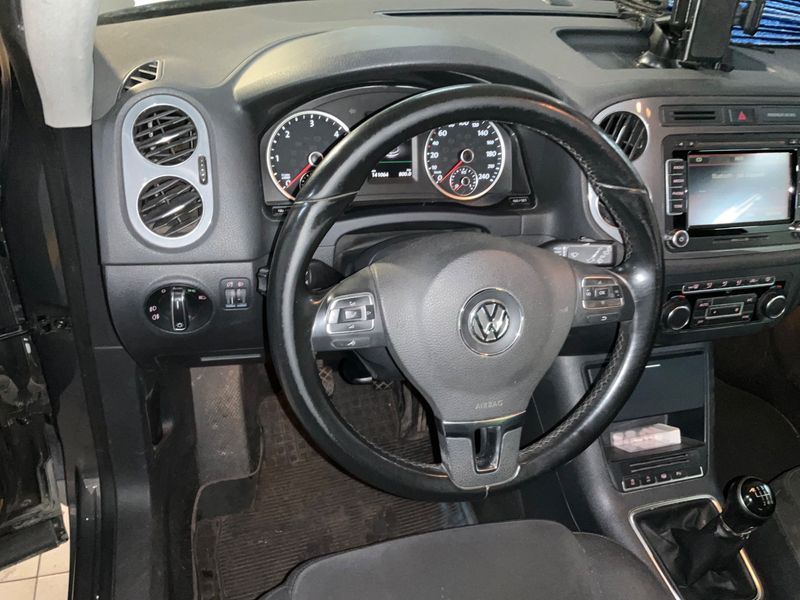 Volkswagen Tiguan 2.0 TDI Sport & Style BlueMotion Tech 2015 – снимка 30