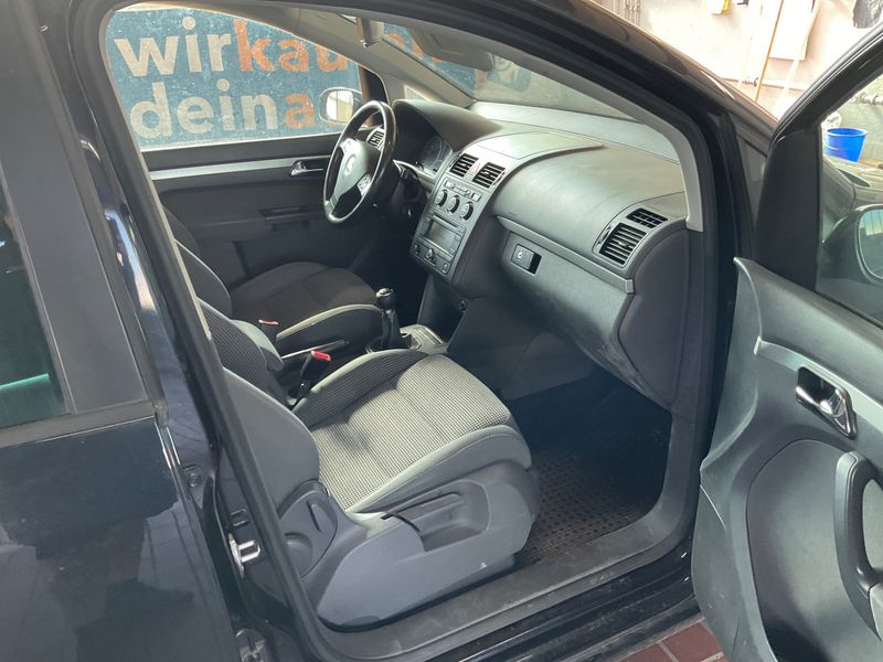 Volkswagen Touran 2.0 TDI Highline 2006 – снимка 3