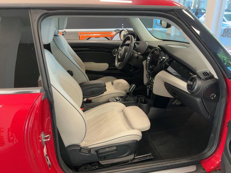 MINI Cooper SE Essential Trim 2023 – снимка 16