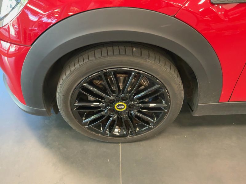 MINI Cooper SE Essential Trim 2023 – снимка 3
