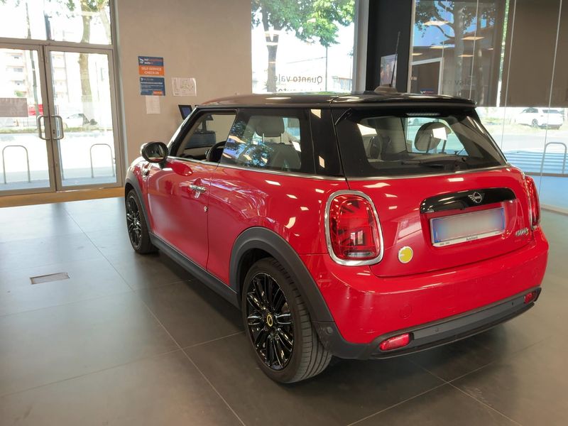 MINI Cooper SE Essential Trim 2023 – снимка 6