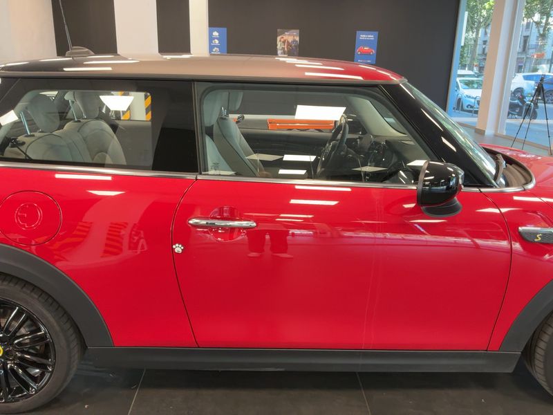 MINI Cooper SE Essential Trim 2023 – снимка 10