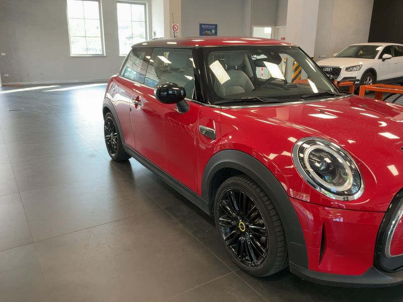 MINI Cooper SE Essential Trim 2023 – снимка 12