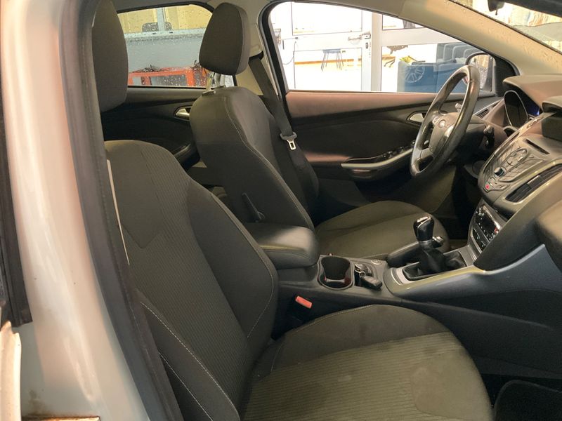 Ford Focus 1.6 LPG Titanium 2013 – снимка 3