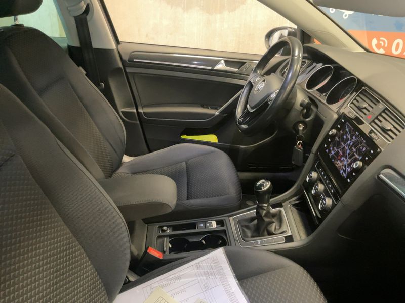 Volkswagen Golf VII 1.6 TDI United Start-Stopp 2020 – снимка 17