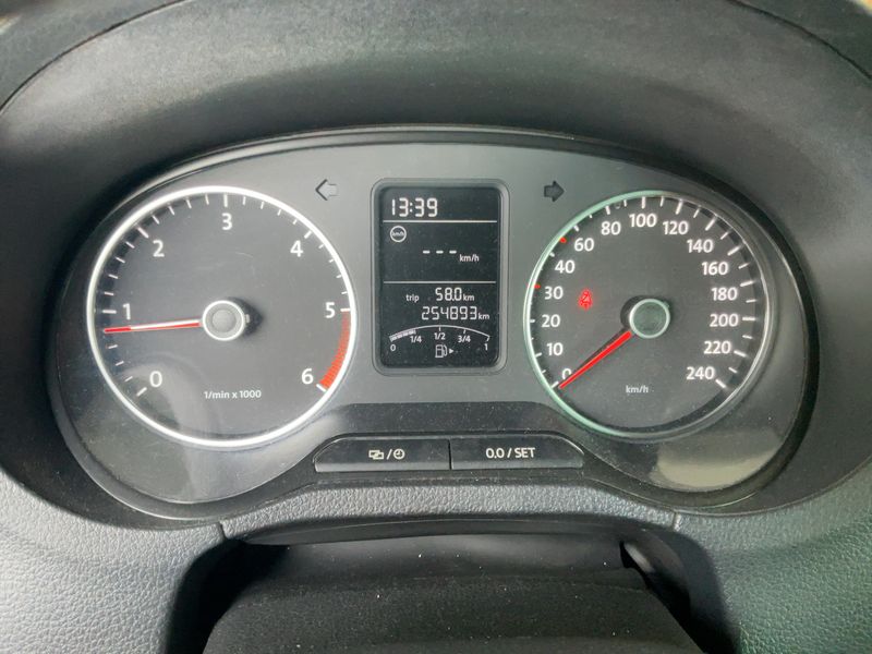 Volkswagen Polo 1.2 TDI Trendline BlueMotion Tech 2013 – снимка 18