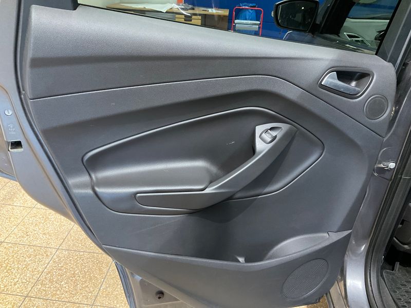 Ford Kuga 2.0 TDCi Titanium 2014 – снимка 30