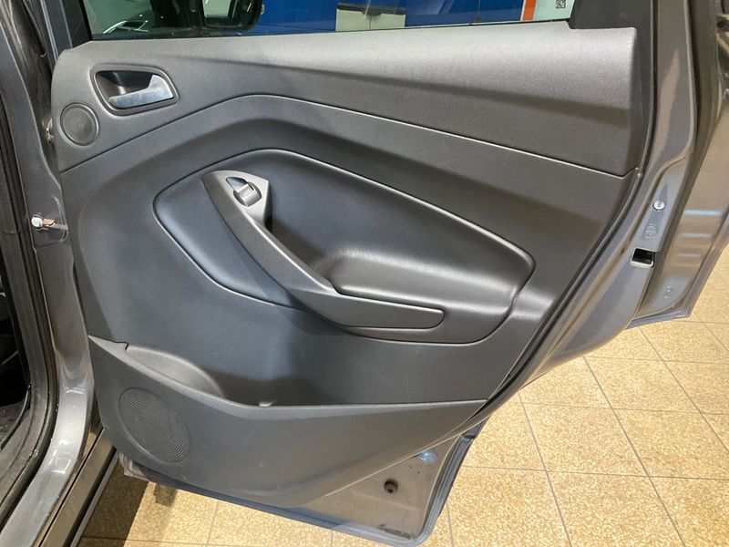 Ford Kuga 2.0 TDCi Titanium 2014 – снимка 27
