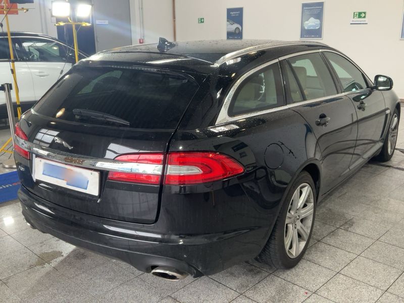 Jaguar XF 3.0 D V6 2014 – снимка 8