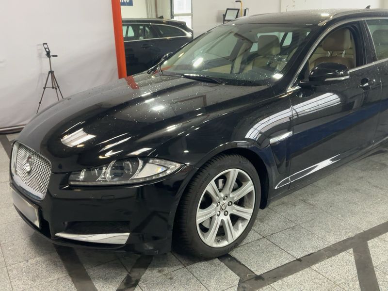 Jaguar XF 3.0 D V6 2014 – снимка 2