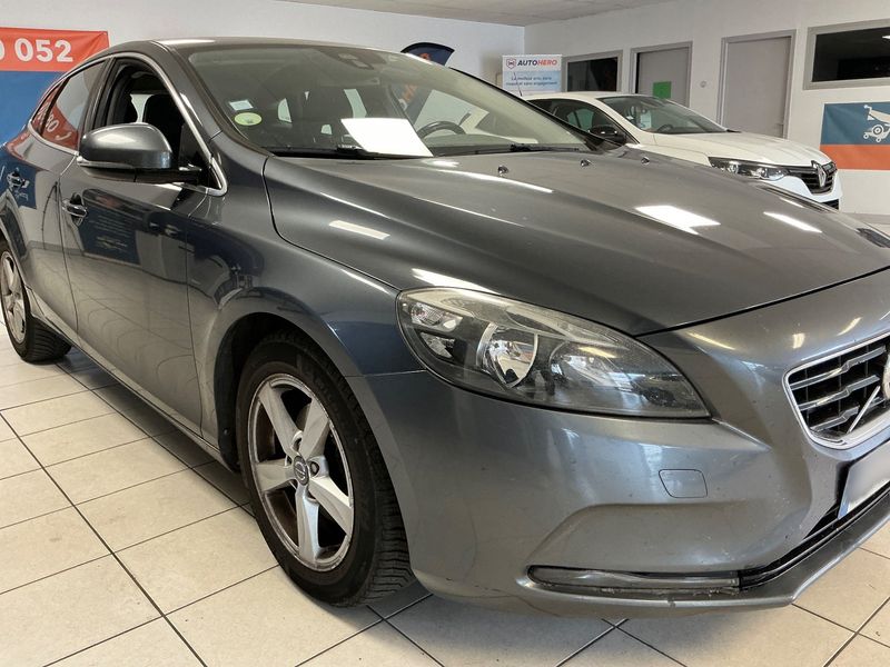 Volvo V40 1.6 D2 Momentum 2014 – снимка 12