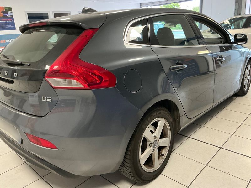 Volvo V40 1.6 D2 Momentum 2014 – снимка 8