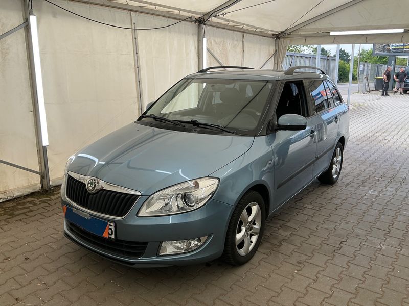 Skoda Fabia 1.2 TSI Style Edition 2011 – снимка 1