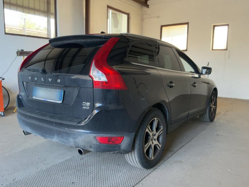 Volvo XC60 2.4 D5 Summum AWD 2010 – снимка 8