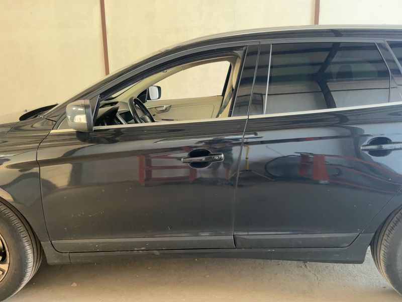 Volvo XC60 2.4 D5 Summum AWD 2010 – снимка 4