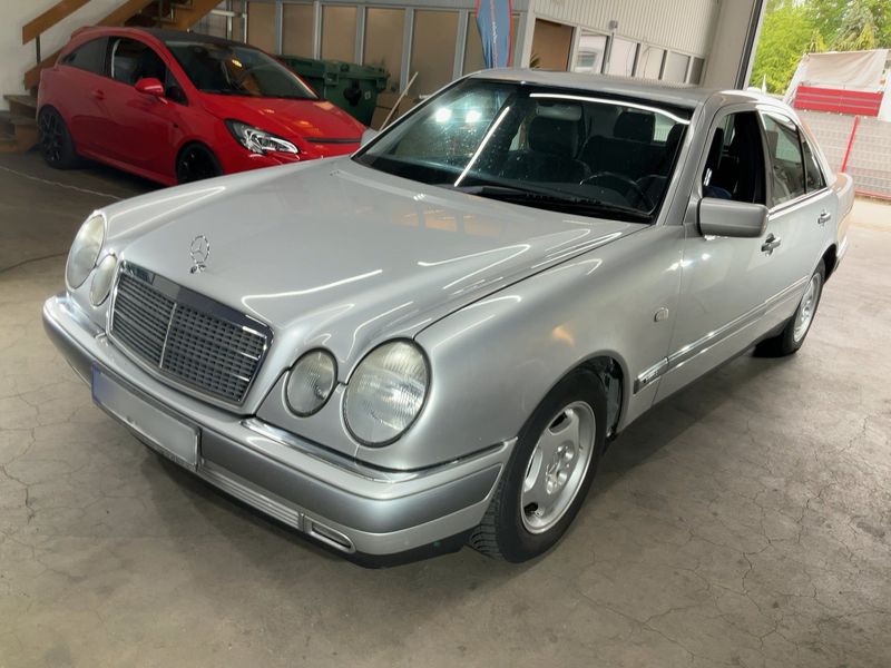 Mercedes-Benz E-Klasse E 240 Elegance 1999 – снимка 1