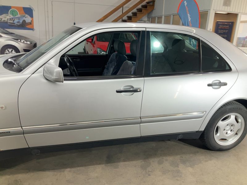 Mercedes-Benz E-Klasse E 240 Elegance 1999 – снимка 4