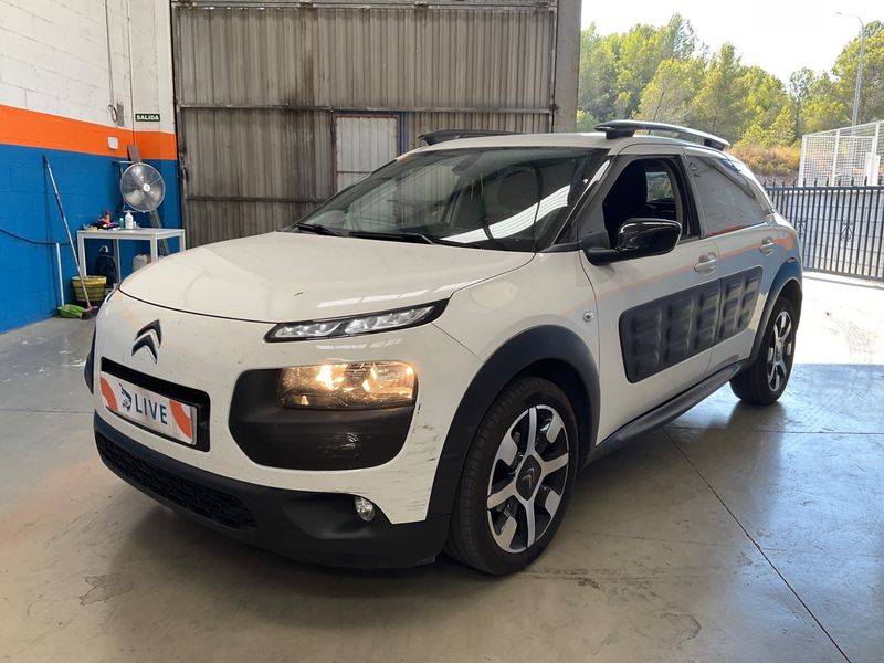 Citroen C4 Cactus 1.6 Blue-HDi Feel 2015 – снимка 1