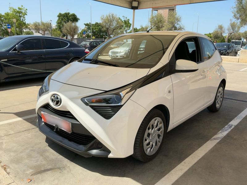 Toyota Aygo 1.0 VVT-i X-Play 2021 – снимка 1