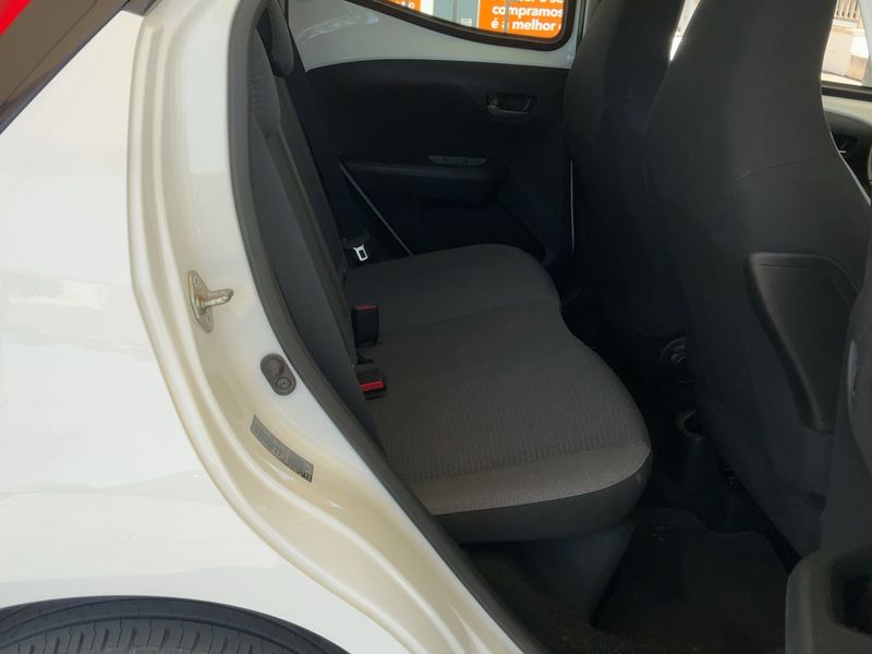 Toyota Aygo 1.0 VVT-i X-Play 2021 – снимка 19