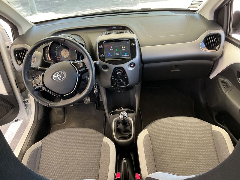 Toyota Aygo 1.0 VVT-i X-Play 2021 – снимка 17