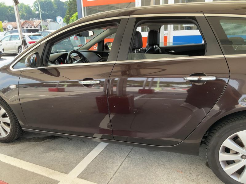 Opel Astra 1.7 CDTI Excellence 2013 – снимка 4