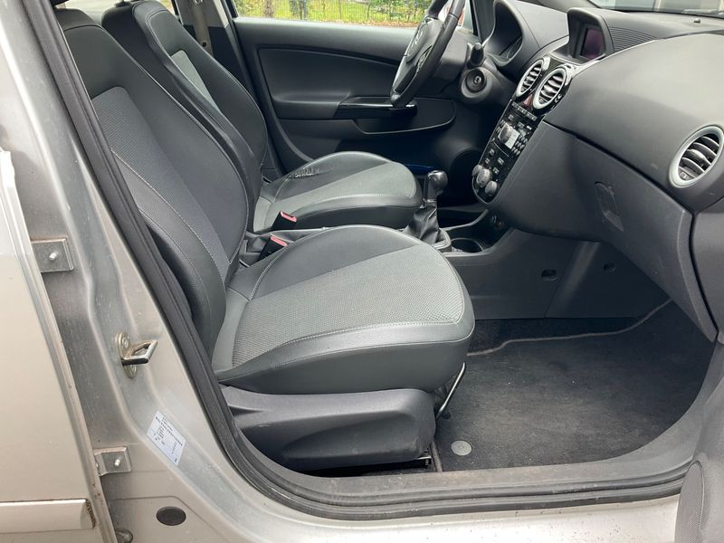 Opel Corsa 1.4 Cosmo 2007 – снимка 3