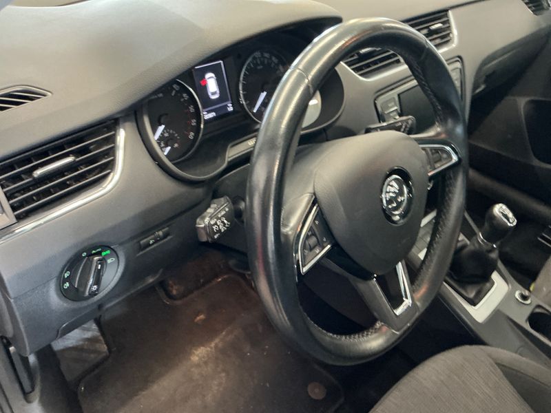 Skoda Octavia 2.0 TDI Style 4x4 2016 – снимка 36