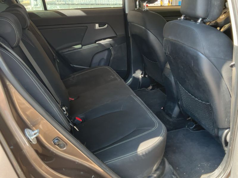 Kia Sportage 1.7 CRDi Drive 4x2 2013 – снимка 19