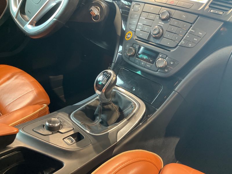 Opel Insignia Sports Tourer 2.0 CDTI Innovation 2012 – снимка 31