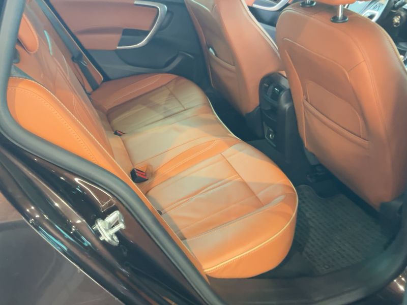 Opel Insignia Sports Tourer 2.0 CDTI Innovation 2012 – снимка 19
